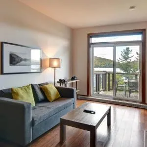 Deluxe Suite - View on Lake & 6 Min from Tremblant Versant Nord