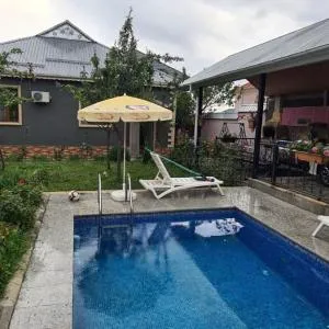 Elnr Small swing pool villa