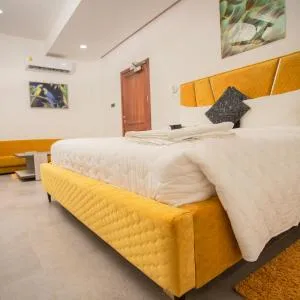 Reddington Chalets Beach Resort