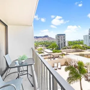 Diamond Head View Close to Waikiki Beach with Parking