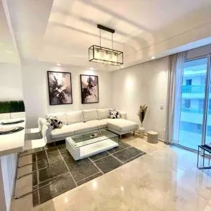 Modern apartment with pool at CFC