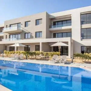Salty life chalet, a two bedroom apartment by the swimming pool at Azha - Ain Sokhna - selected in the top 20 rentals to stay at in Sokhna