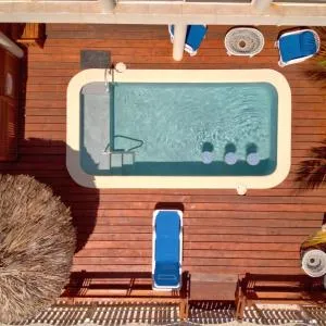 La Perla Azul Beach House with Pool and 4 seater cart