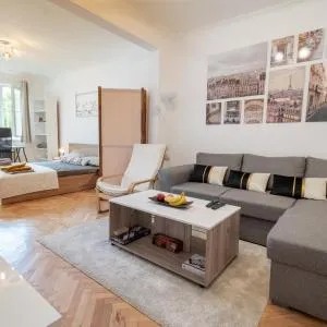 Vivid Condo by NDK and Vitosha Blvd with Free Secured Parking and AC