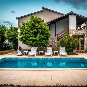 Lovely, big, apt1 with privat pool