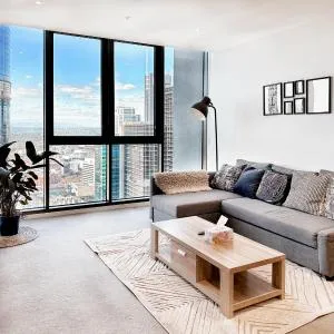 Luxurious 2 Bed Apartment with Captivating View