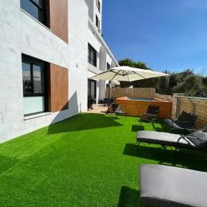 Menahem Arber Pool 5 Bedroom
