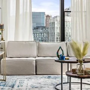 Upscale 3 bedroom 2 bathroom Cambridge