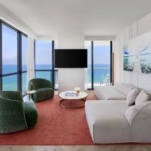 W South Beach