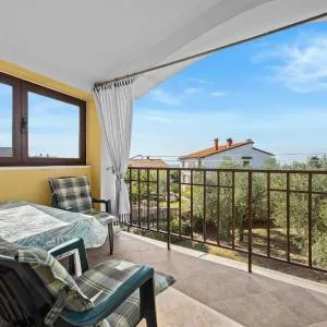 Apartment Tedi with Sea View