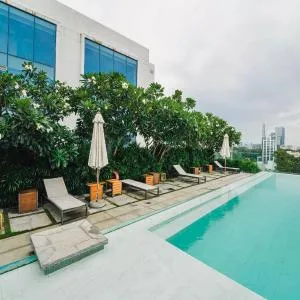 Serenity Saigon Sky Villas - Free One Way Airport Shuttle