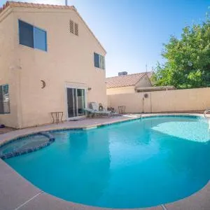Las Vegas Oasis with Sparkling Pool home