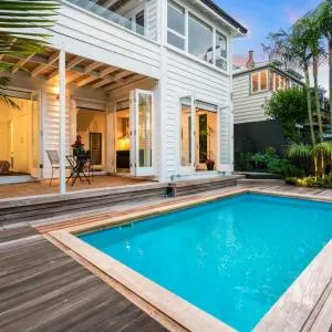 Poolside Abode - St Marys Bay - Auckland Harbour