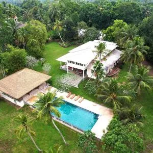 Villa Amber Llama - Thalpe, Galle
