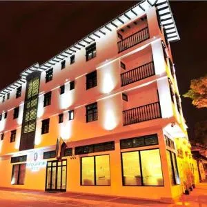 Aw Hotel Puerta de San Antonio