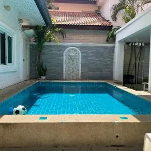芭提雅享受泳池别墅Enjoy Pool Villa