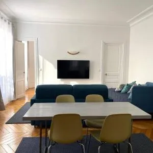 Mytripinparis - Large and Sunbathed 1Br - close to the Eiffel Tower
