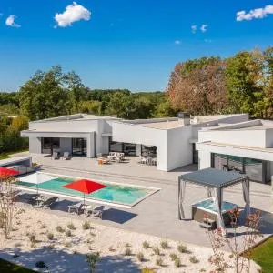 Villa Vines, Modern luxury in serene seclusion