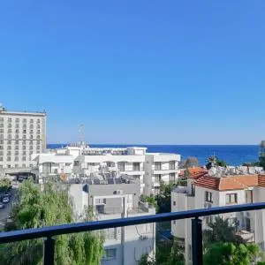 Flat with Sea View Balcony in Kyrenia