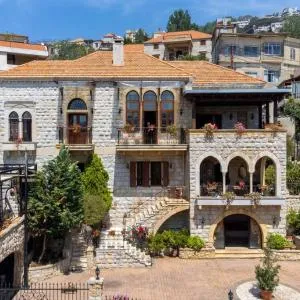 Authentic Villa with Pool and Garden in Beit Chabeb