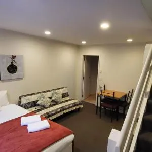 Baden Lodge Motel - PRIVATE SPA Bath