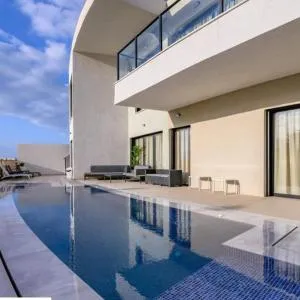 Top-Class Luxury Villa Troya with Heated Pool and Full Sea View רק למשפחות !!!!