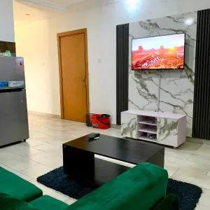 Comfy 1-BDR - Wi-Fi, Swimming Pool, & Mins DRV to Airport