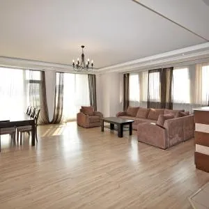 2 Bedrooms 2 Bathrooms Large And Lux Apartment Best Location