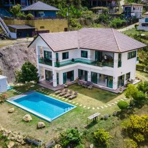 Karon Horizon: Coastal Charm Villa