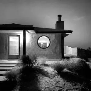 Yucca Hut - Design Forward Oasis Near Joshua Tree