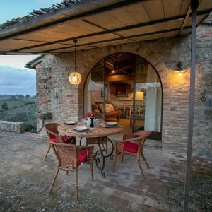 Casale Esclusivo con Piscina e Vista su San Gimignano