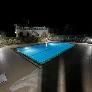 Kyrenia/Alsancak 4-room villa with private pool