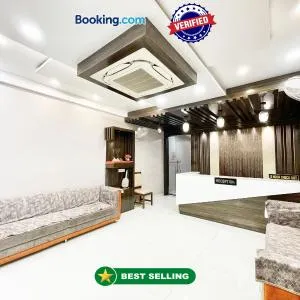 Hotel Nandini Palace ! Varanasi ! ! fully-Air-Conditioned-hotel family-friendly-hotel, near-Kashi-Vishwanath-Temple and Ganga ghat