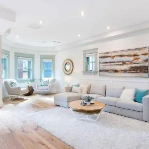 Easeful 2 Bedroom Unit Near English Bay