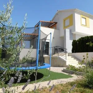 Family friendly house with a swimming pool Sibenik - 23060