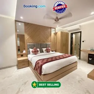 HOTEL SARC ! VARANASI - Forɘigner's Choice ! fully Air-Conditioned hotel with Lift & Parking availability, near Kashi Vishwanath Temple, and Ganga ghat 2