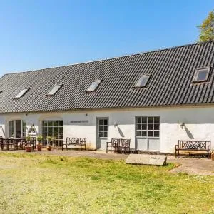 5 Bedroom Lovely Apartment In Tylstrup