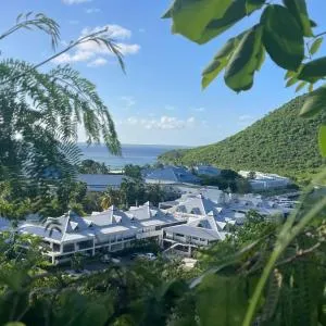 Island Escape, Marina Paradise & Beach Adventures