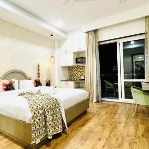 BluO Luxury Stay - Medicity - Balcony, Tub, Gym TT