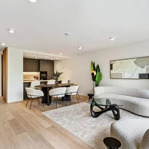 Spacious 6th-Floor Gem: Modernity Meets Comfort