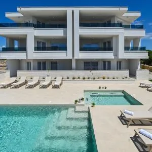 Pool apartments Lux