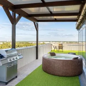 SkyPenthouse & SPA with FREE Parking
