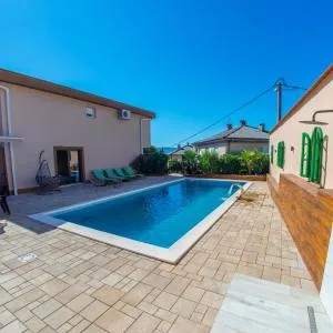 Villa Mira - with private pool