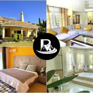 Beachside 4 Beds Cozy Villa, 700m Las Cañas Beach!