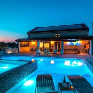 NEW! Luxury Villa Meden Dol with heated pool, Hot-Tub, 2 Saunas