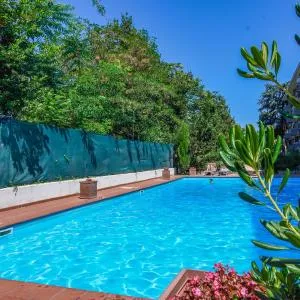 MrBrown Aurelia Residence with Pool