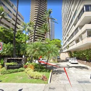 Waikiki Studio Steps to Beach-Mall Free Parking-WiFi