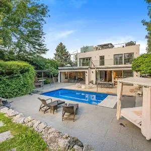 Majestic Poolside Villa with Jacuzzi, Pool, Panoramic Views