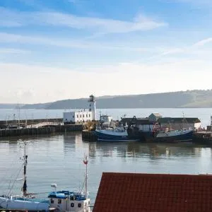 Harbourside Apartments with Private Parking