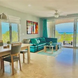 Extra spacious oceanview condo 5 min from pristine beach